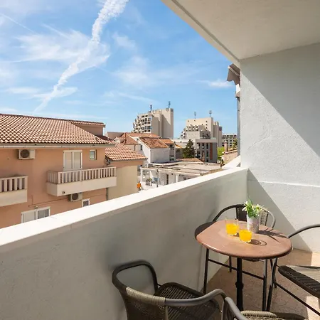 Apartament Near Central Beach With Free Parking *