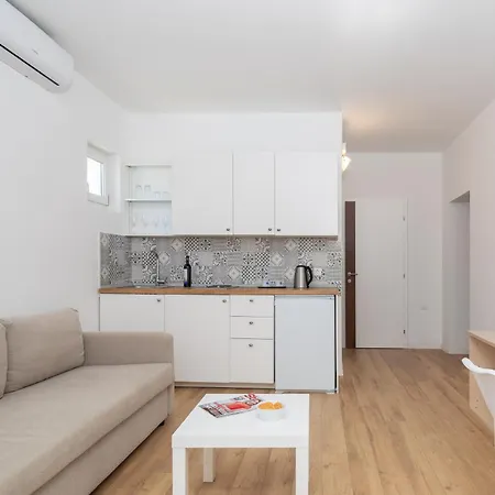 Near Central Beach With Free Parking * Makarska