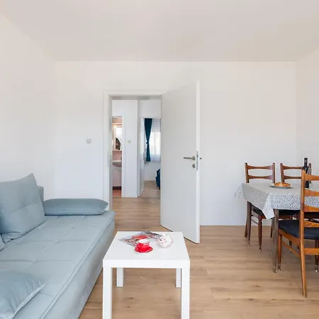 Near Central Beach With Free Parking Makarska