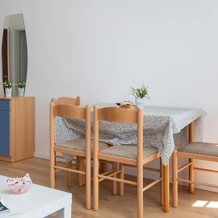 Near Central Beach With Free Parking Apartment Makarska