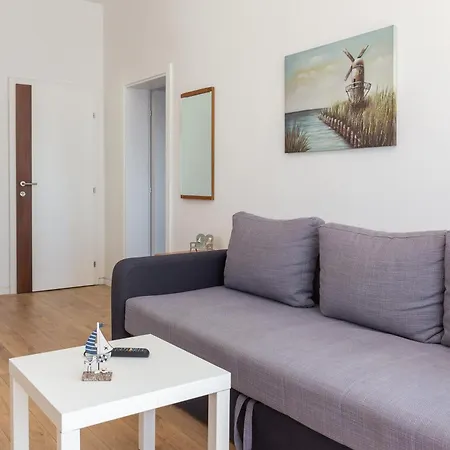 Near Central Beach With Free Parking Апартаменты